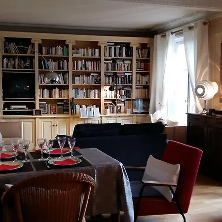Parisien Montmartre Appartement