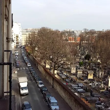 Parisien Montmartre